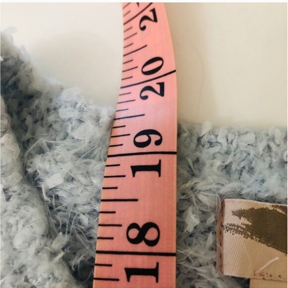 Forever 21 Short Sleeve Round Neck Eyelash Sweater Size Medium - Picture 5 of 5